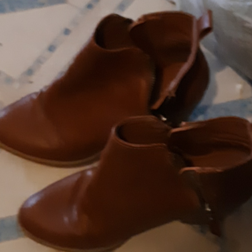 Ankle boot - Picture 3 of 3